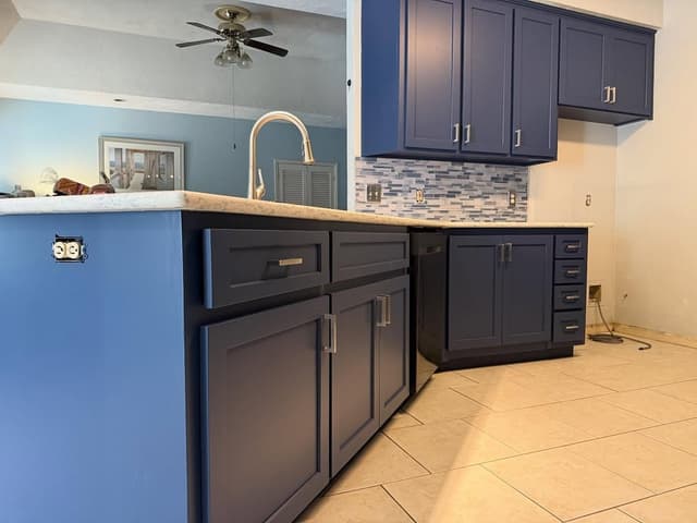 White Chooz Painters logo with blue background placeholder for paintig company logos