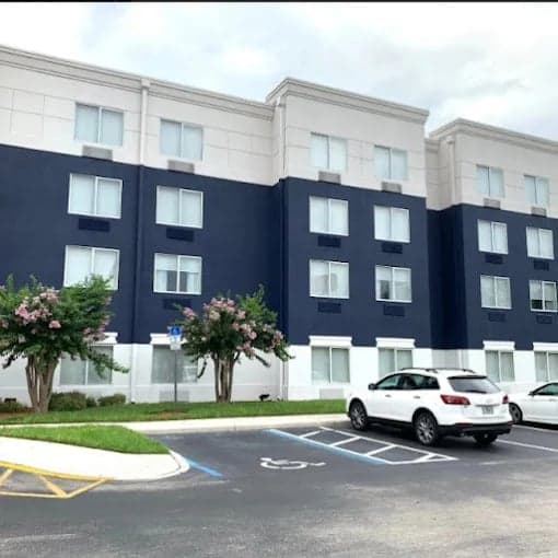 Colorcare painting gallery image 1