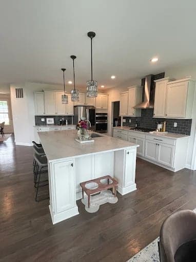 White Chooz Painters logo with blue background placeholder for paintig company logos