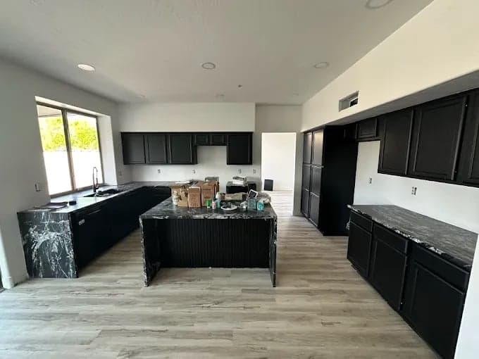 Extra Mile Painting Company gallery image 4