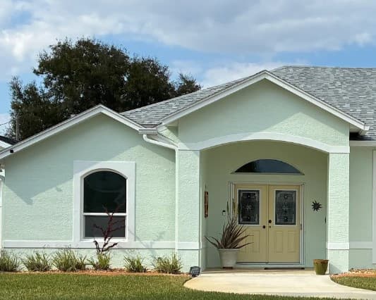 Vega's Painting & Pressure Cleaning gallery image 2