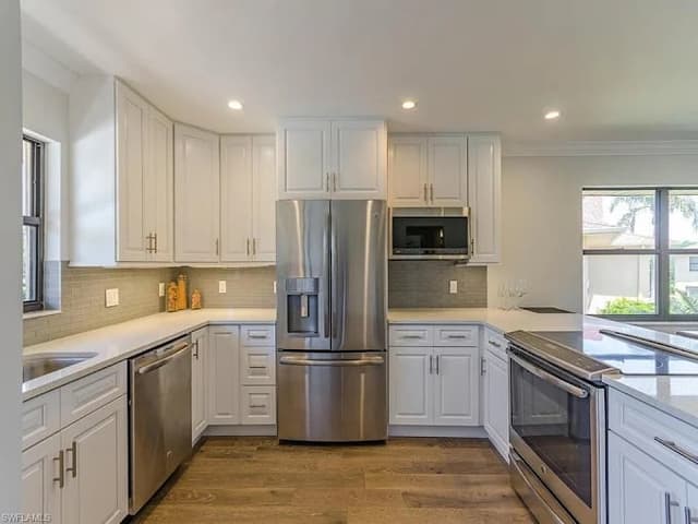 White Chooz Painters logo with blue background placeholder for paintig company logos