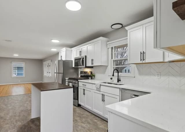 White Chooz Painters logo with blue background placeholder for paintig company logos