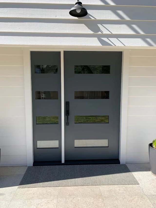 White Chooz Painters logo with blue background placeholder for paintig company logos