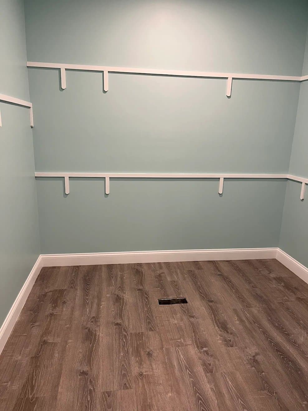 Barta's Painting gallery image 3