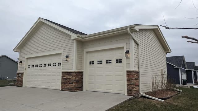 White Chooz Painters logo with blue background placeholder for paintig company logos