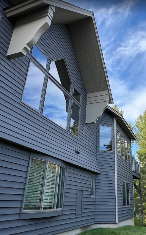 White Chooz Painters logo with blue background placeholder for paintig company logos