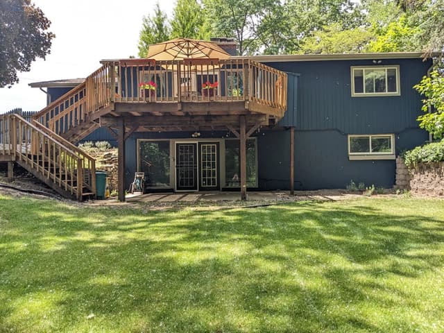 White Chooz Painters logo with blue background placeholder for paintig company logos