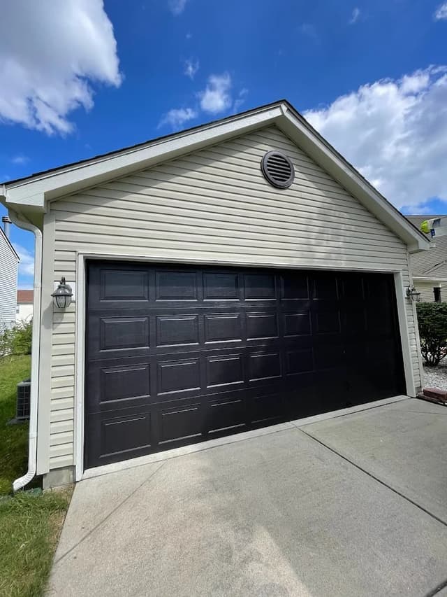 White Chooz Painters logo with blue background placeholder for paintig company logos