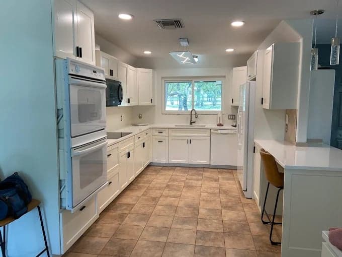 Noble Painting gallery image 4