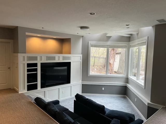 White Chooz Painters logo with blue background placeholder for paintig company logos