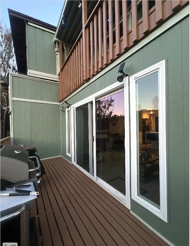 White Chooz Painters logo with blue background placeholder for paintig company logos