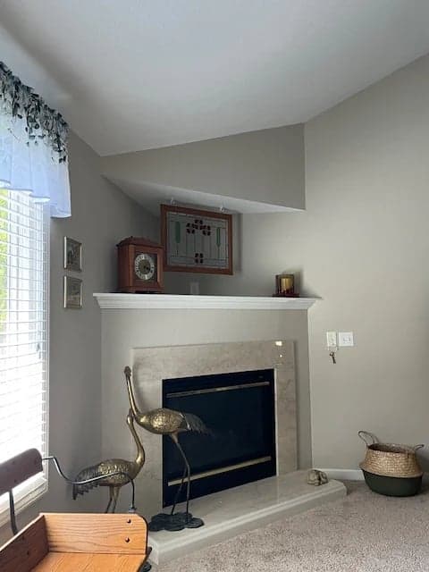 White Chooz Painters logo with blue background placeholder for paintig company logos