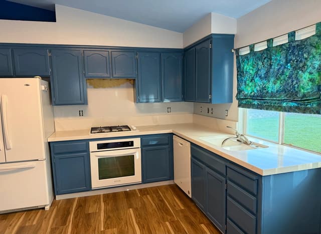 White Chooz Painters logo with blue background placeholder for paintig company logos