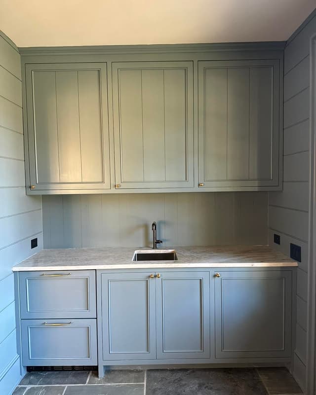 White Chooz Painters logo with blue background placeholder for paintig company logos