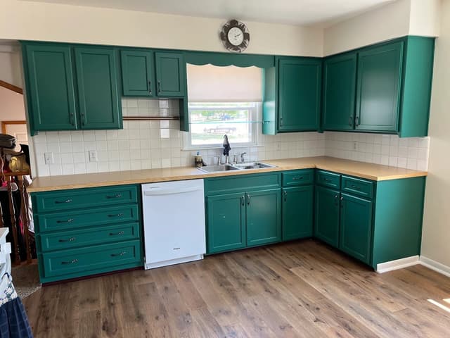 White Chooz Painters logo with blue background placeholder for paintig company logos