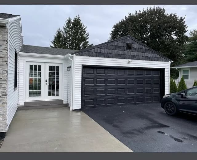 White Chooz Painters logo with blue background placeholder for paintig company logos