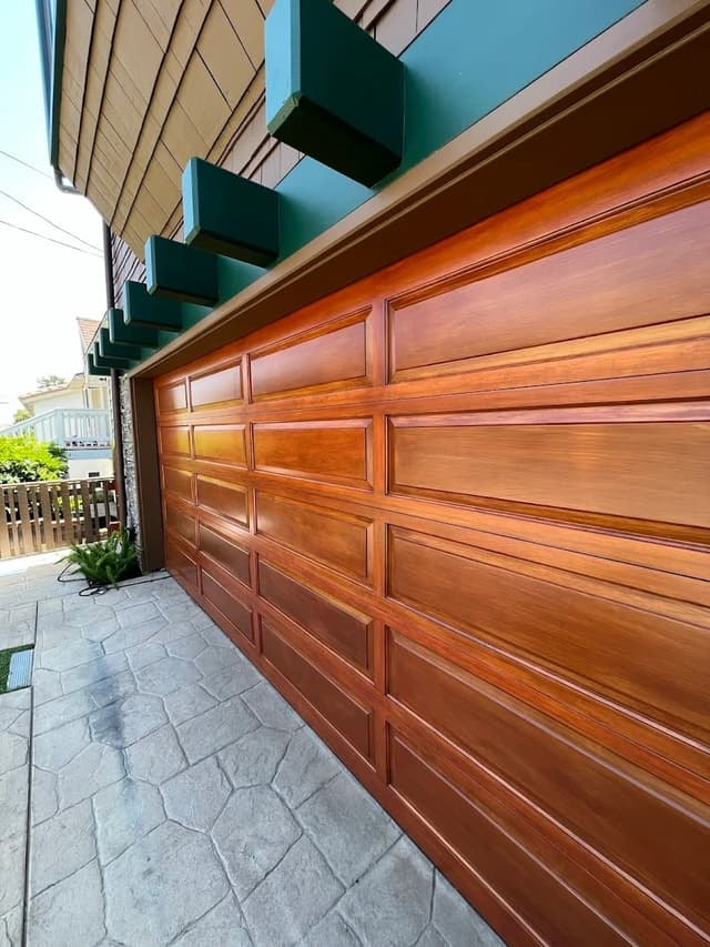 White Chooz Painters logo with blue background placeholder for paintig company logos