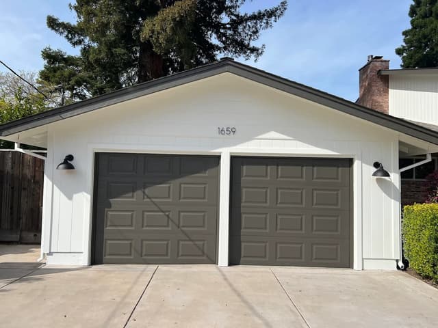 White Chooz Painters logo with blue background placeholder for paintig company logos