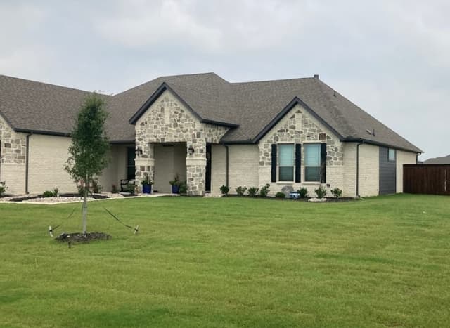 White Chooz Painters logo with blue background placeholder for paintig company logos