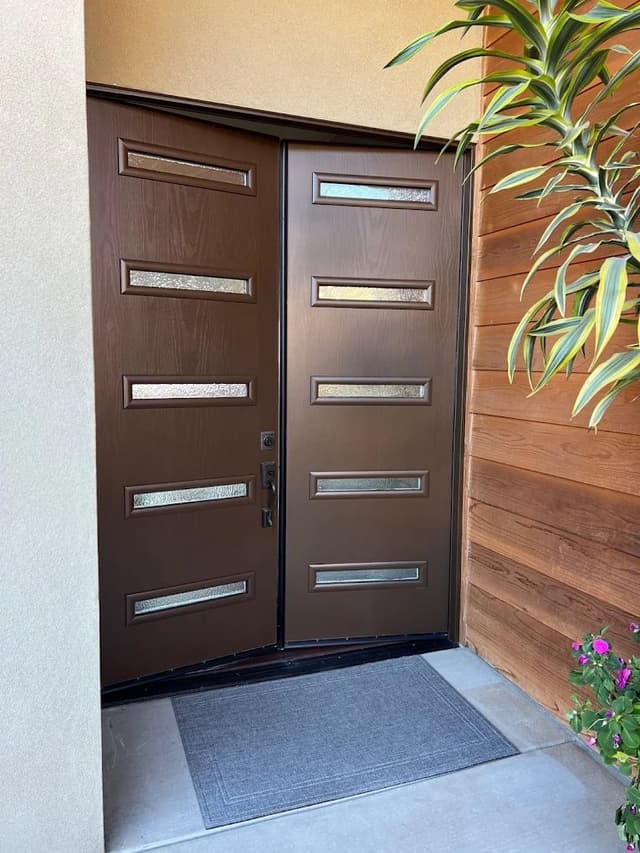 White Chooz Painters logo with blue background placeholder for paintig company logos