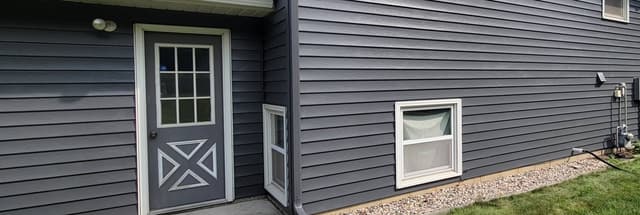 White Chooz Painters logo with blue background placeholder for paintig company logos