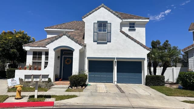 White Chooz Painters logo with blue background placeholder for paintig company logos