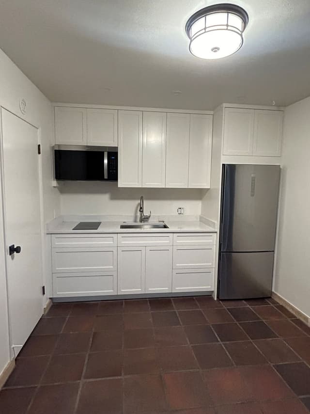 White Chooz Painters logo with blue background placeholder for paintig company logos