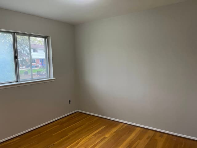 White Chooz Painters logo with blue background placeholder for paintig company logos