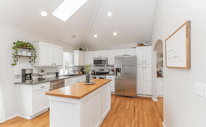 Sawyer's Painting gallery image 3