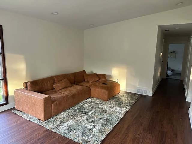 White Chooz Painters logo with blue background placeholder for paintig company logos