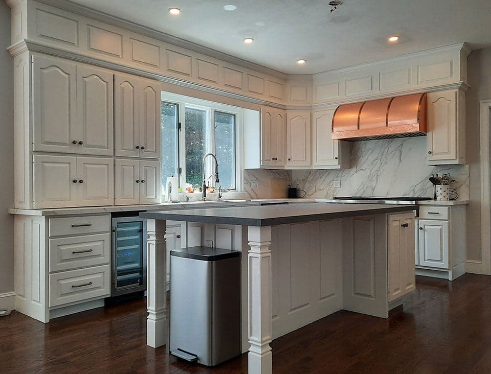 Linda Loo Designs-- cabinet refinishing and refacing gallery image 3