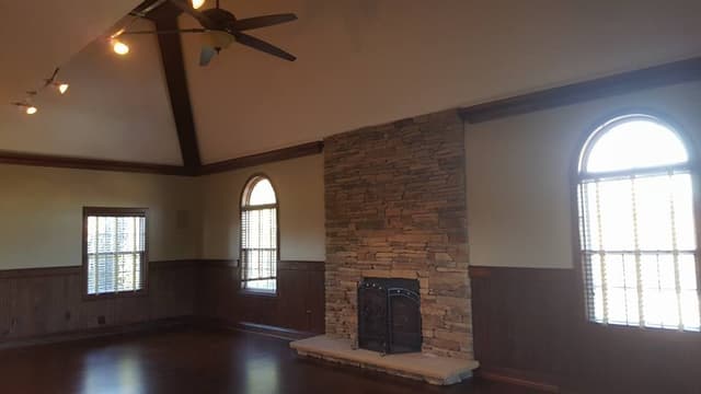 VAN GO PAINTING gallery image