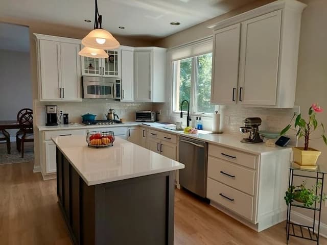 White Chooz Painters logo with blue background placeholder for paintig company logos