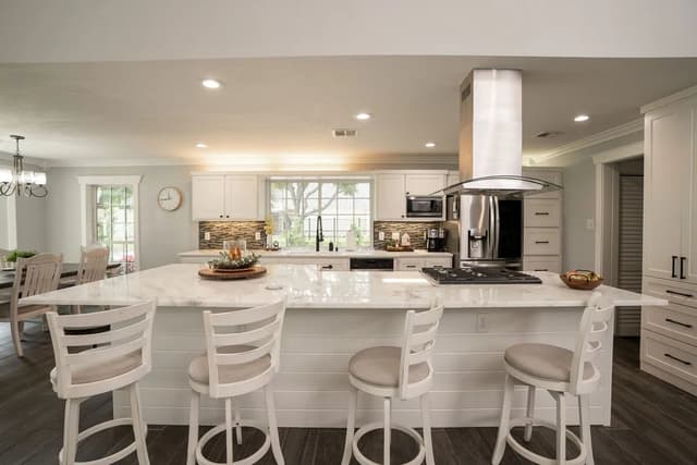 White Chooz Painters logo with blue background placeholder for paintig company logos