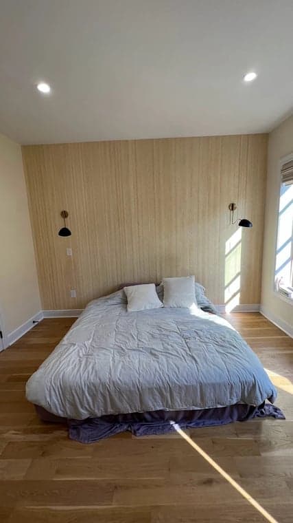 White Chooz Painters logo with blue background placeholder for paintig company logos