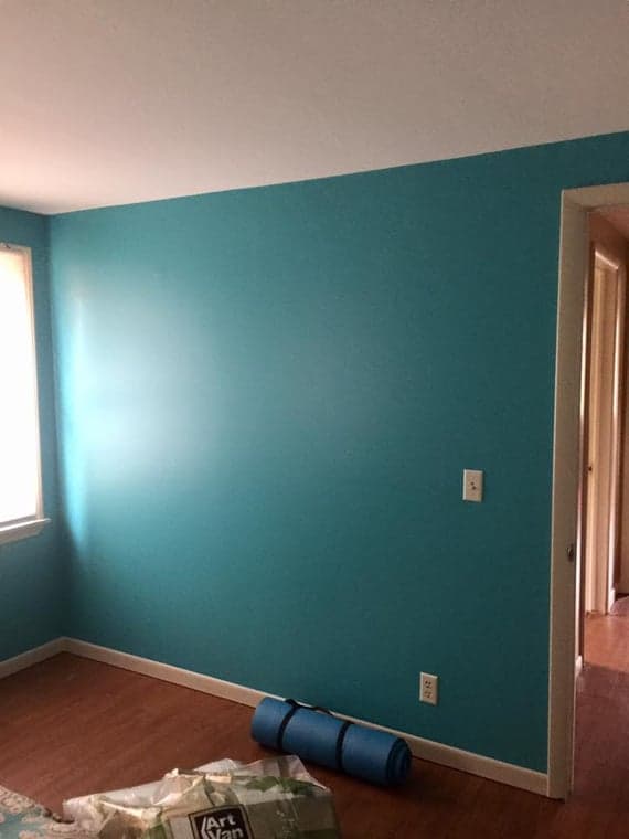 White Chooz Painters logo with blue background placeholder for paintig company logos