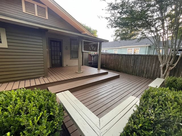 White Chooz Painters logo with blue background placeholder for paintig company logos