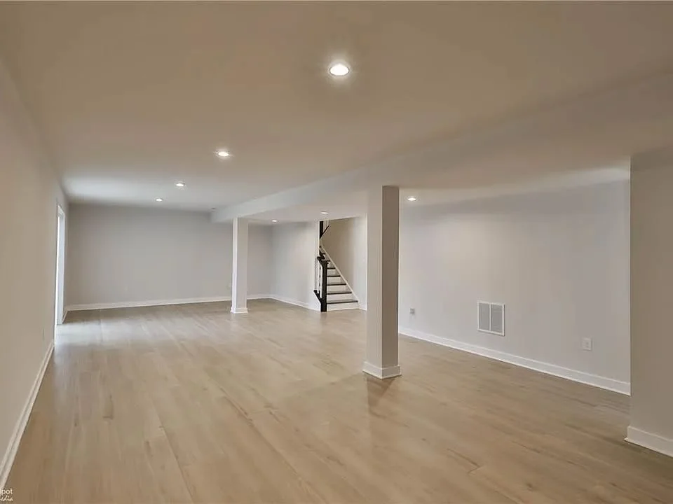 United Colors Painting & Remodeling by VM Power gallery image 4