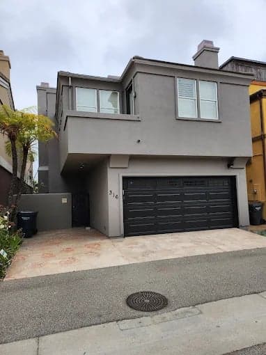 White Chooz Painters logo with blue background placeholder for paintig company logos