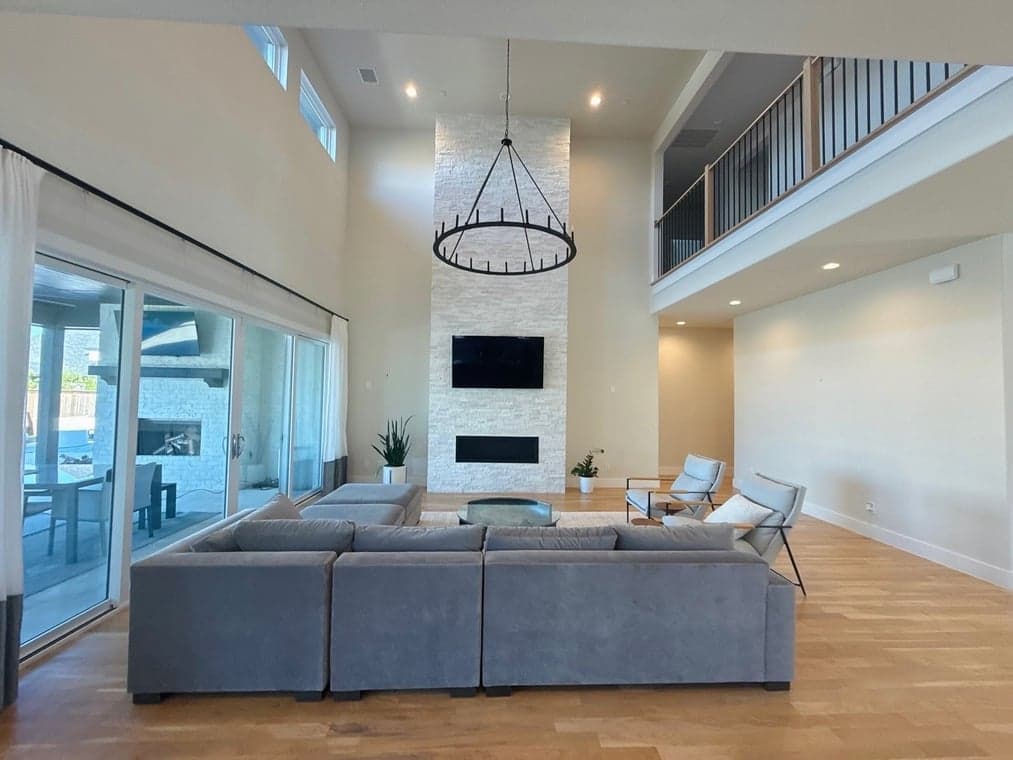 Spray Tex Painting gallery image 2