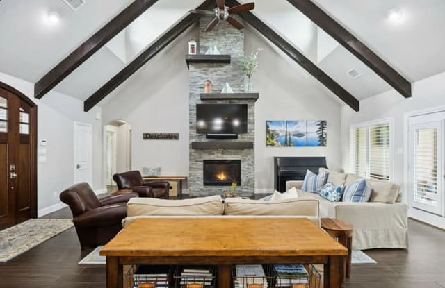 White Chooz Painters logo with blue background placeholder for paintig company logos