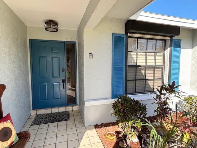 White Chooz Painters logo with blue background placeholder for paintig company logos