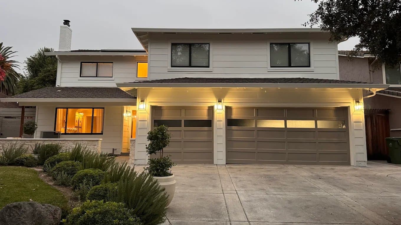 Ortiz Painting & Refinishing gallery image 3