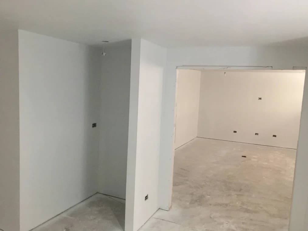 Absolute painting and repair gallery image 1