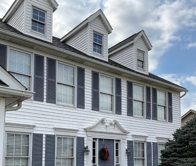 White Chooz Painters logo with blue background placeholder for paintig company logos