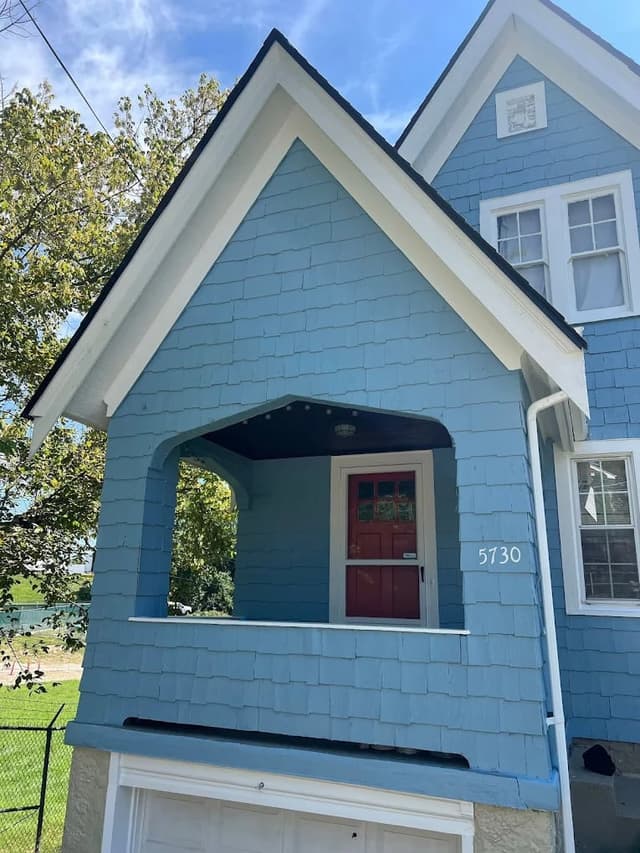 White Chooz Painters logo with blue background placeholder for paintig company logos