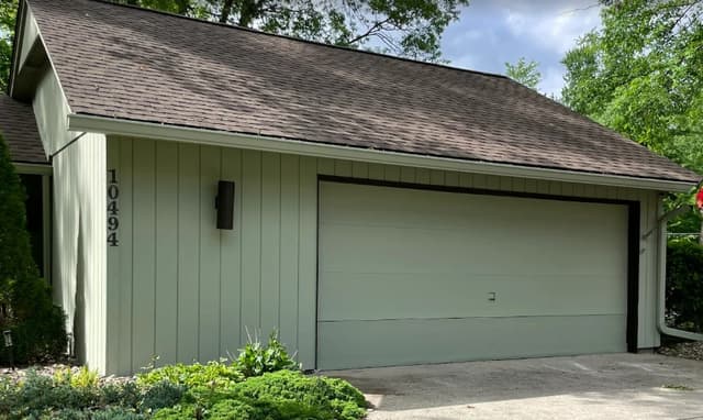 White Chooz Painters logo with blue background placeholder for paintig company logos