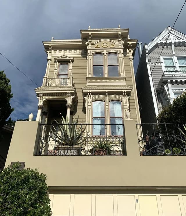 White Chooz Painters logo with blue background placeholder for paintig company logos