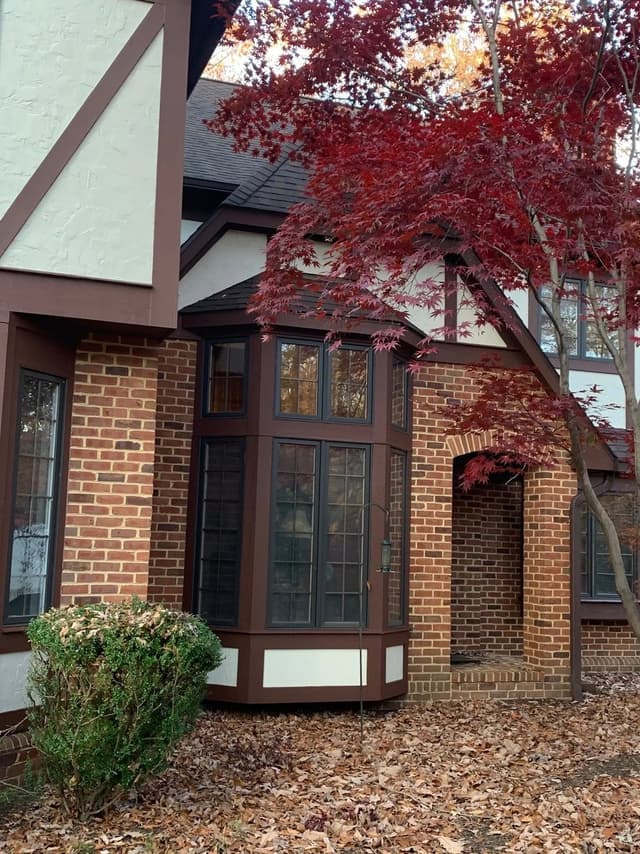 White Chooz Painters logo with blue background placeholder for paintig company logos